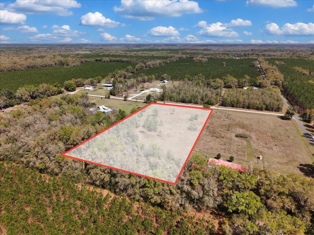 Photo of 17350 NW 1st Avenue, Trenton, FL 32693 (MLS # GC538418)