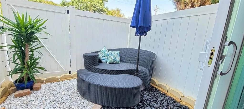 HAWTHORNE RESERVE - Residential Lease