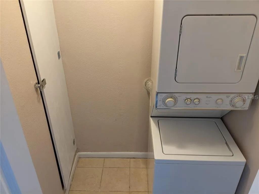 HAWTHORNE RESERVE - Residential Lease