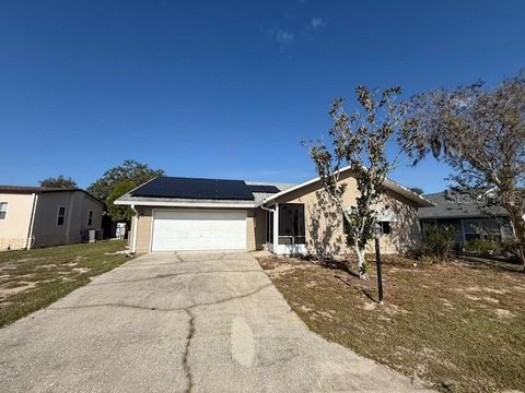 Photo of 7035 Tamarind Drive, Lake Wales, FL 33898 (MLS # S5139712)