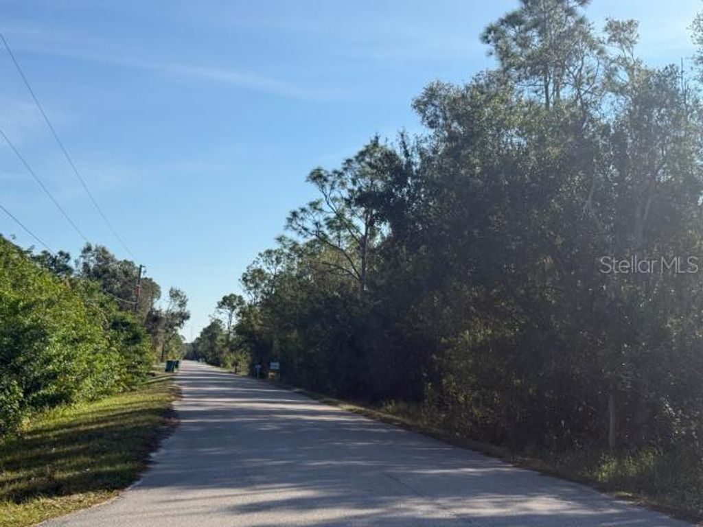 Photo of 27335 Las Lomas Drive, Punta Gorda, FL 33955 (MLS # A4675038)