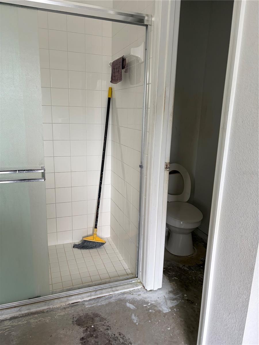 EAGLE POINTE - Residential