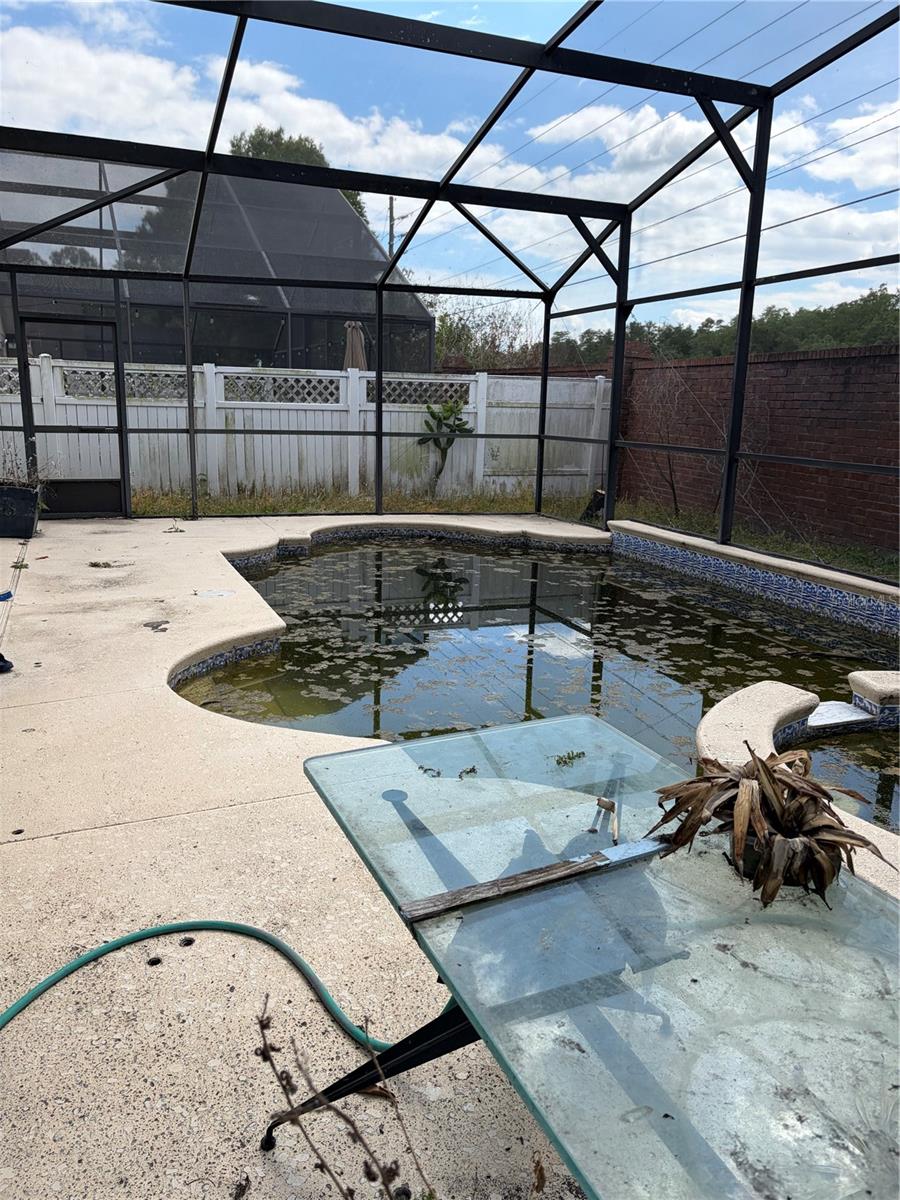 EAGLE POINTE - Residential