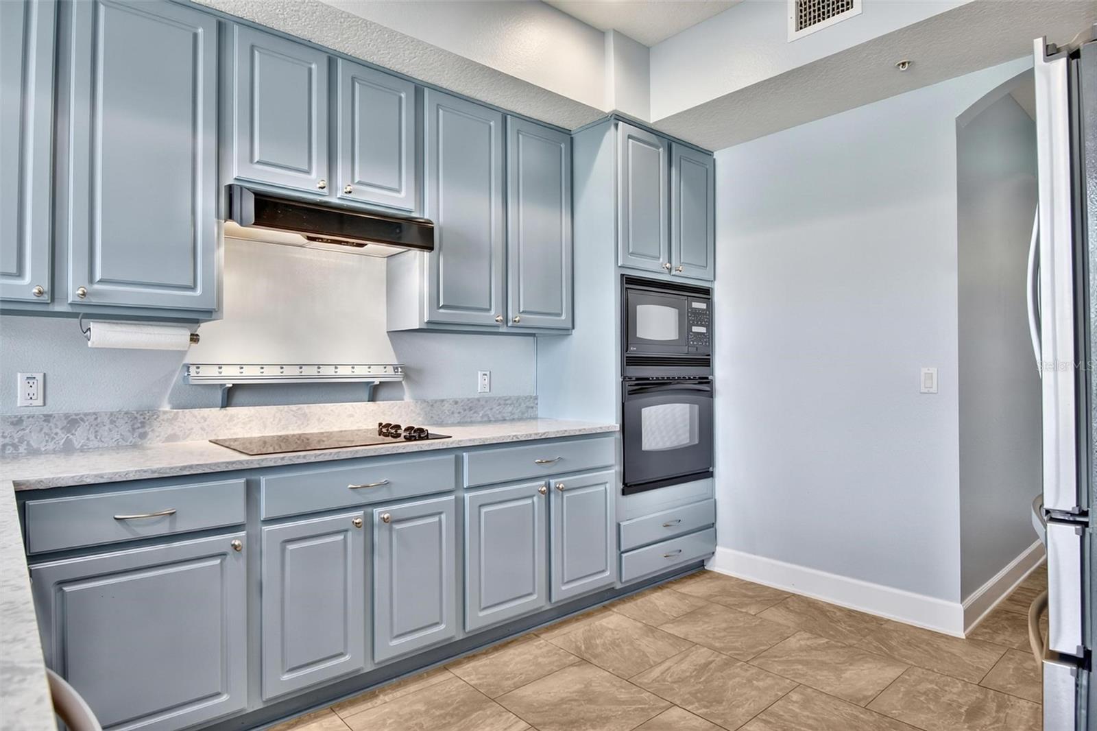 RIVERVIEW CONDOS/GRAND HAVEN - Residential
