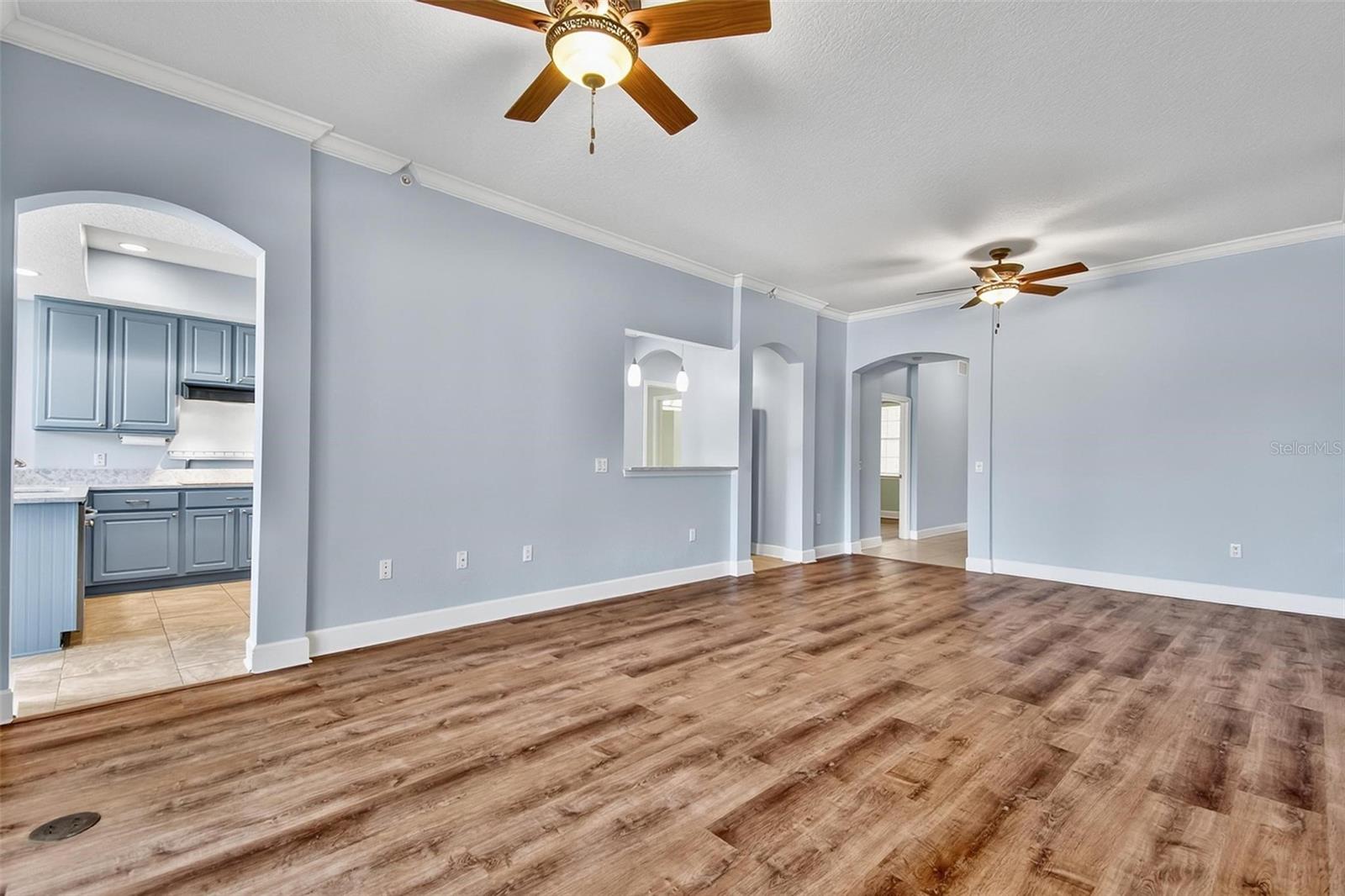 RIVERVIEW CONDOS/GRAND HAVEN - Residential