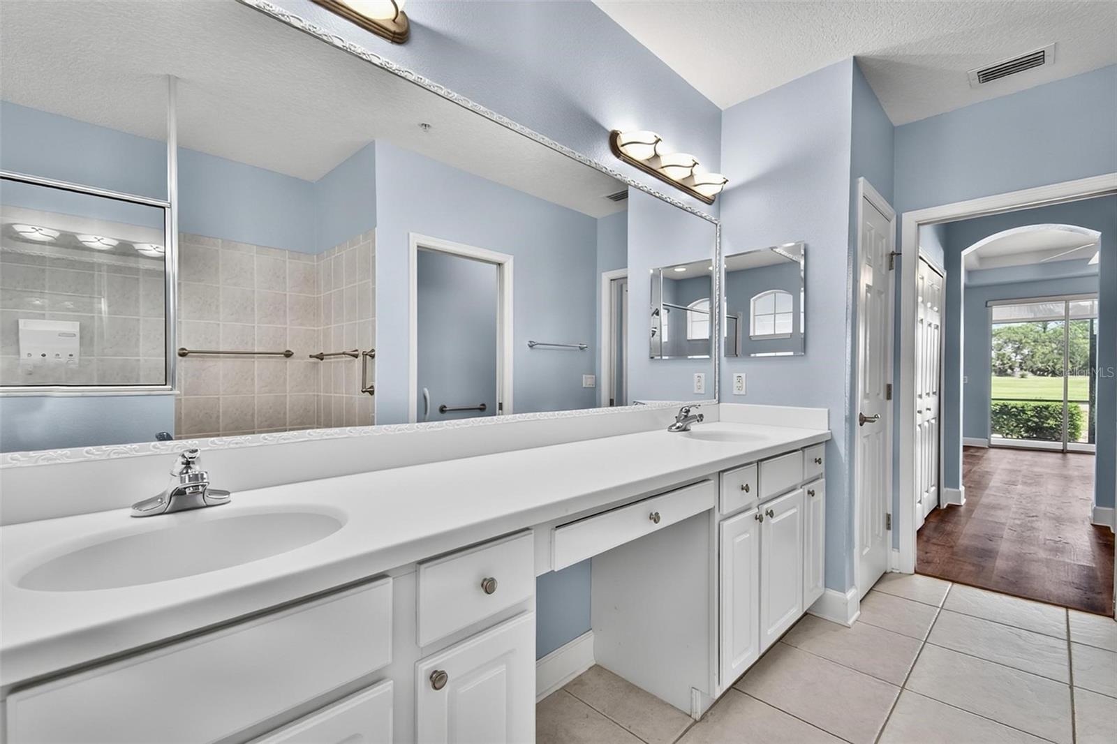 RIVERVIEW CONDOS/GRAND HAVEN - Residential