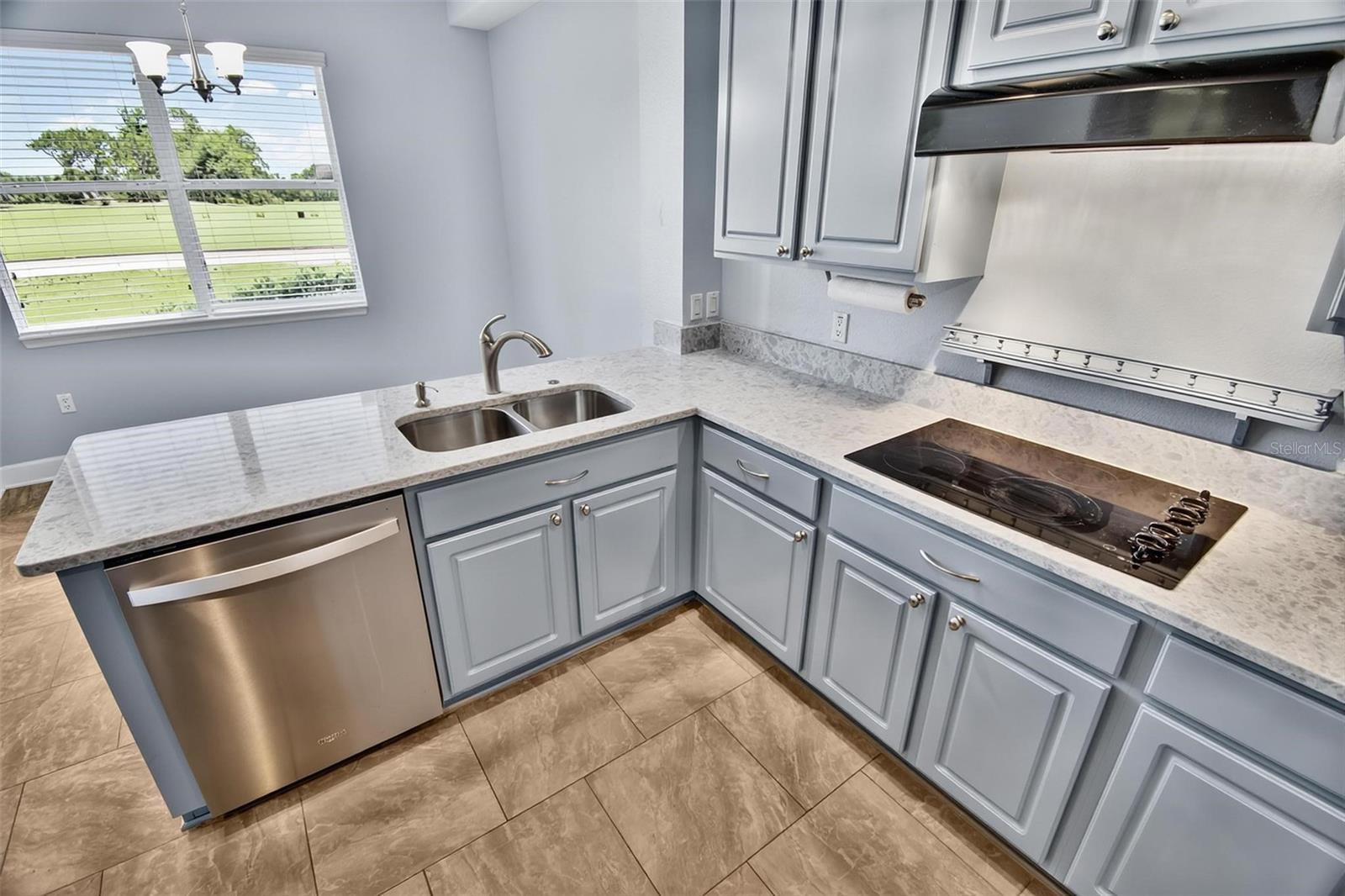 RIVERVIEW CONDOS/GRAND HAVEN - Residential