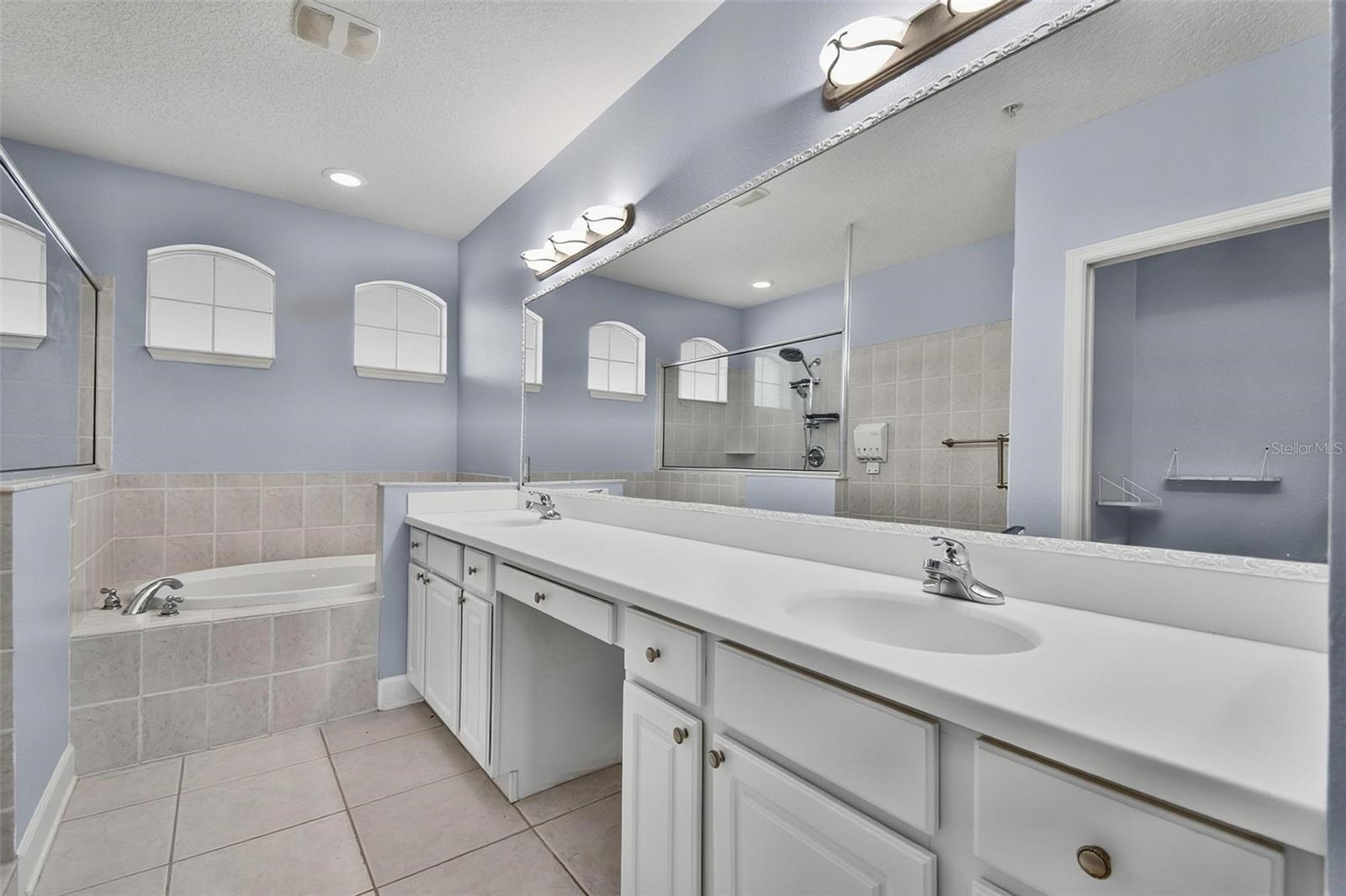 RIVERVIEW CONDOS/GRAND HAVEN - Residential