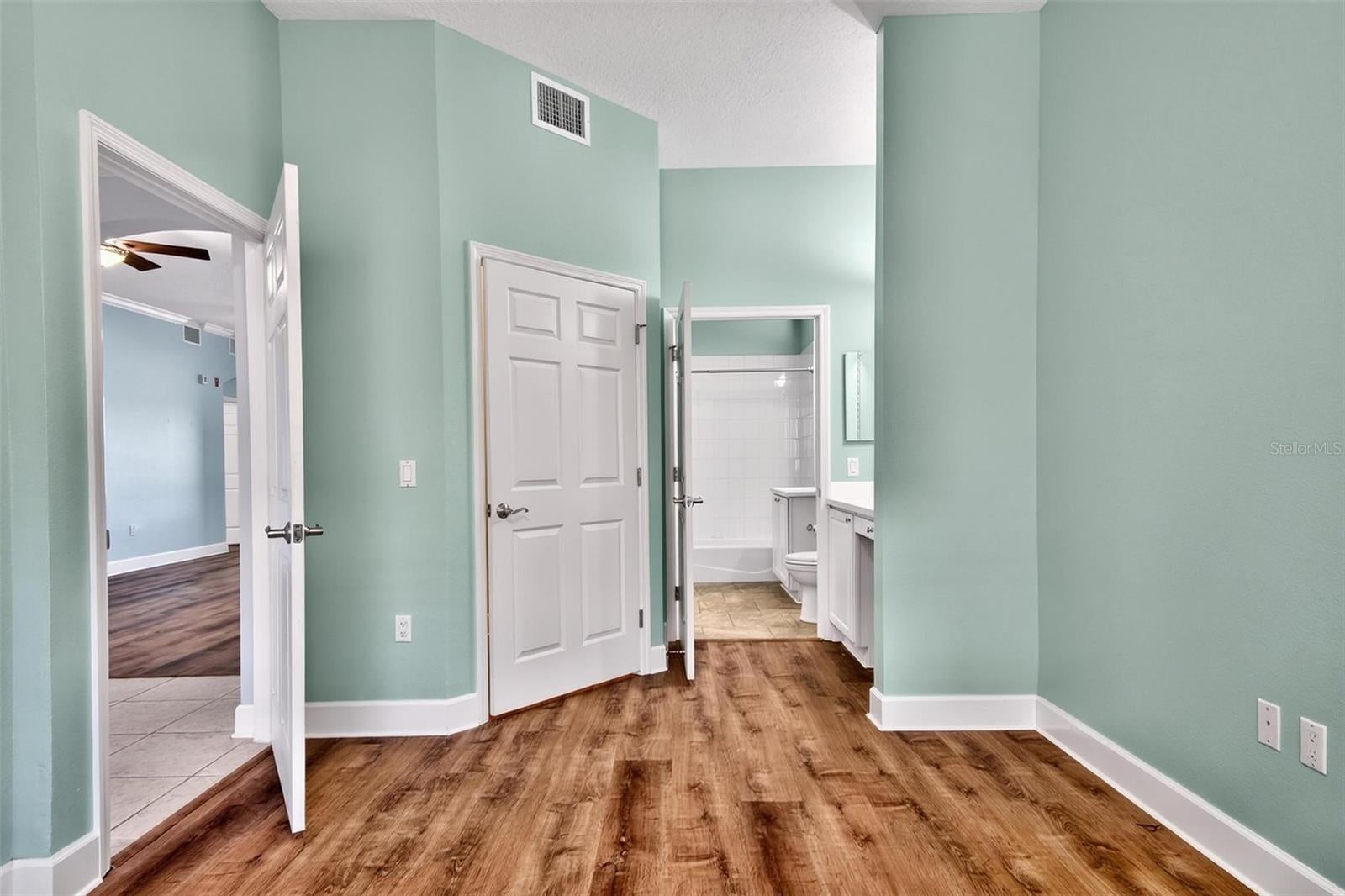 RIVERVIEW CONDOS/GRAND HAVEN - Residential