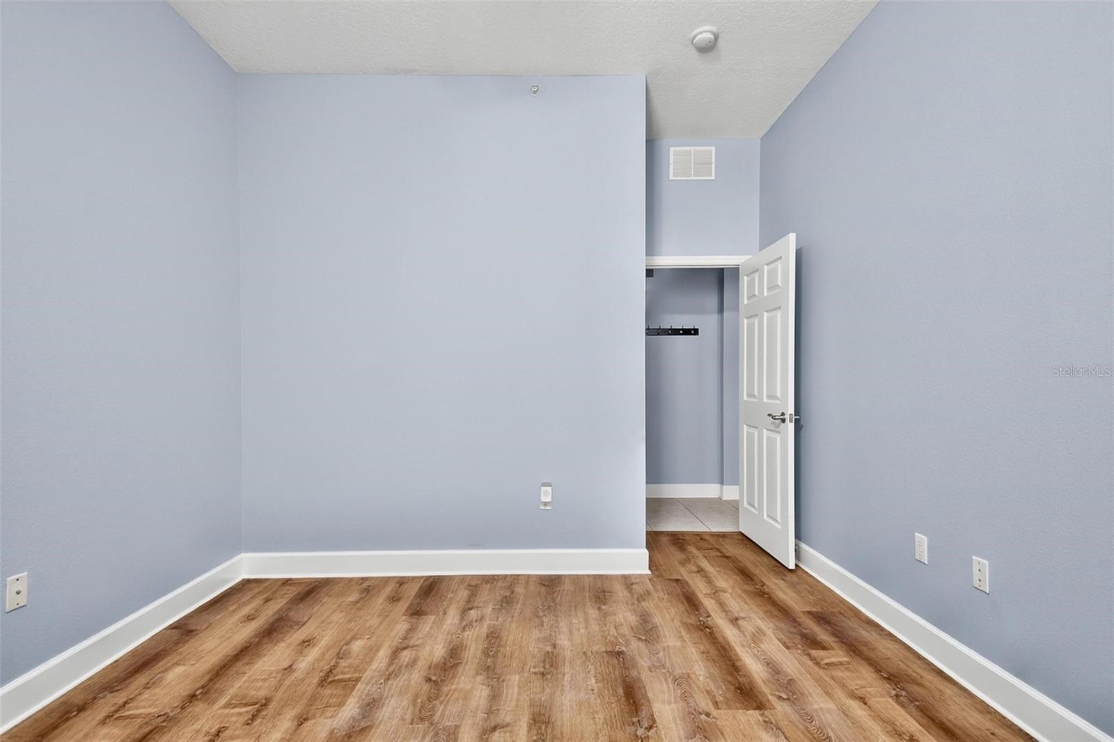 RIVERVIEW CONDOS/GRAND HAVEN - Residential