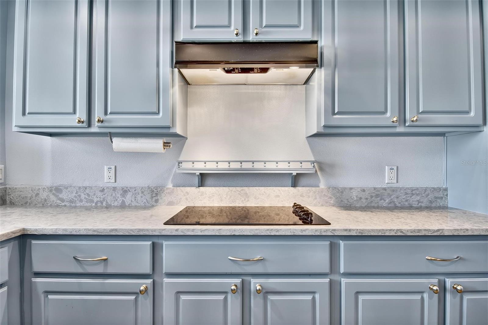 RIVERVIEW CONDOS/GRAND HAVEN - Residential