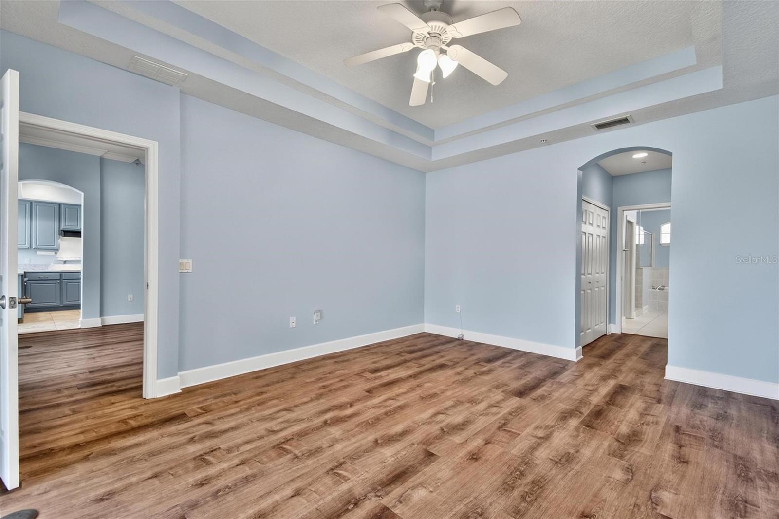 RIVERVIEW CONDOS/GRAND HAVEN - Residential