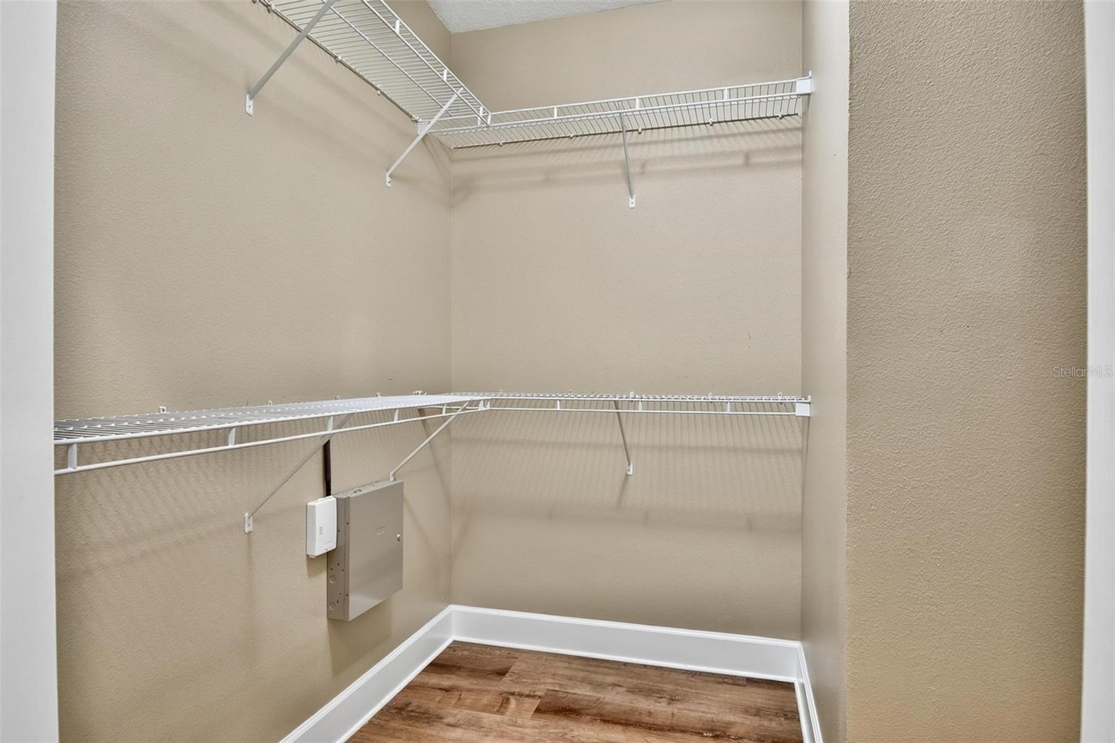 RIVERVIEW CONDOS/GRAND HAVEN - Residential