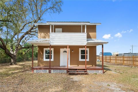 Photo of 27 Story Road, Lake Wales, FL 33898 (MLS # L4959840)