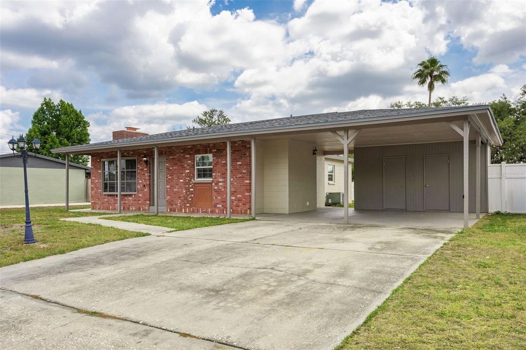 Photo of 8303 Temple Park Drive, Tampa, FL 33637 (MLS # TB8504291)