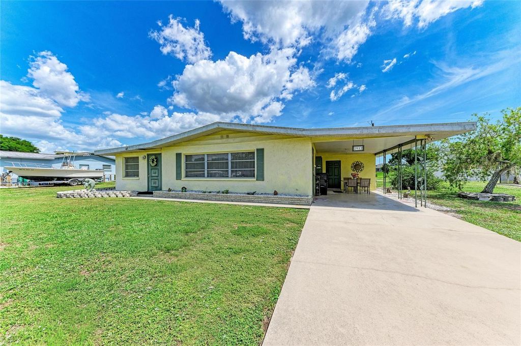 Photo of 2912 61st Street E, Palmetto, FL 34221 (MLS # A4694935)