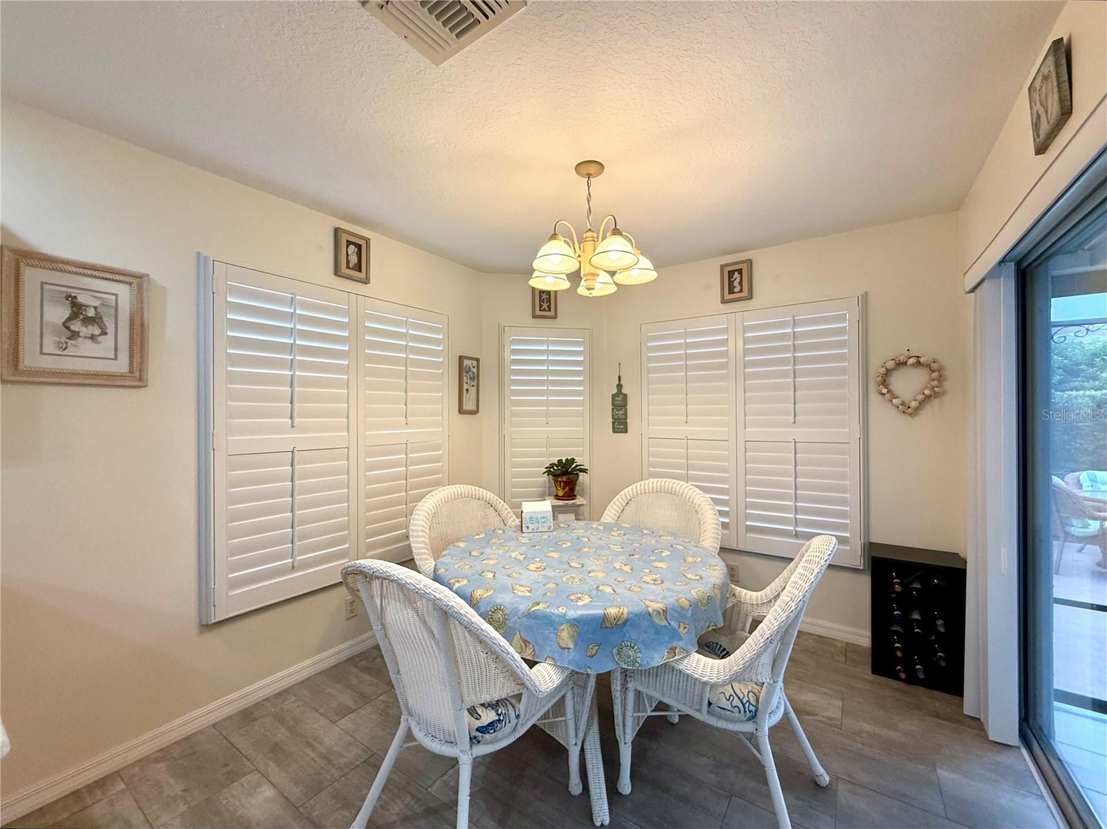 SUMMERGLEN - Residential