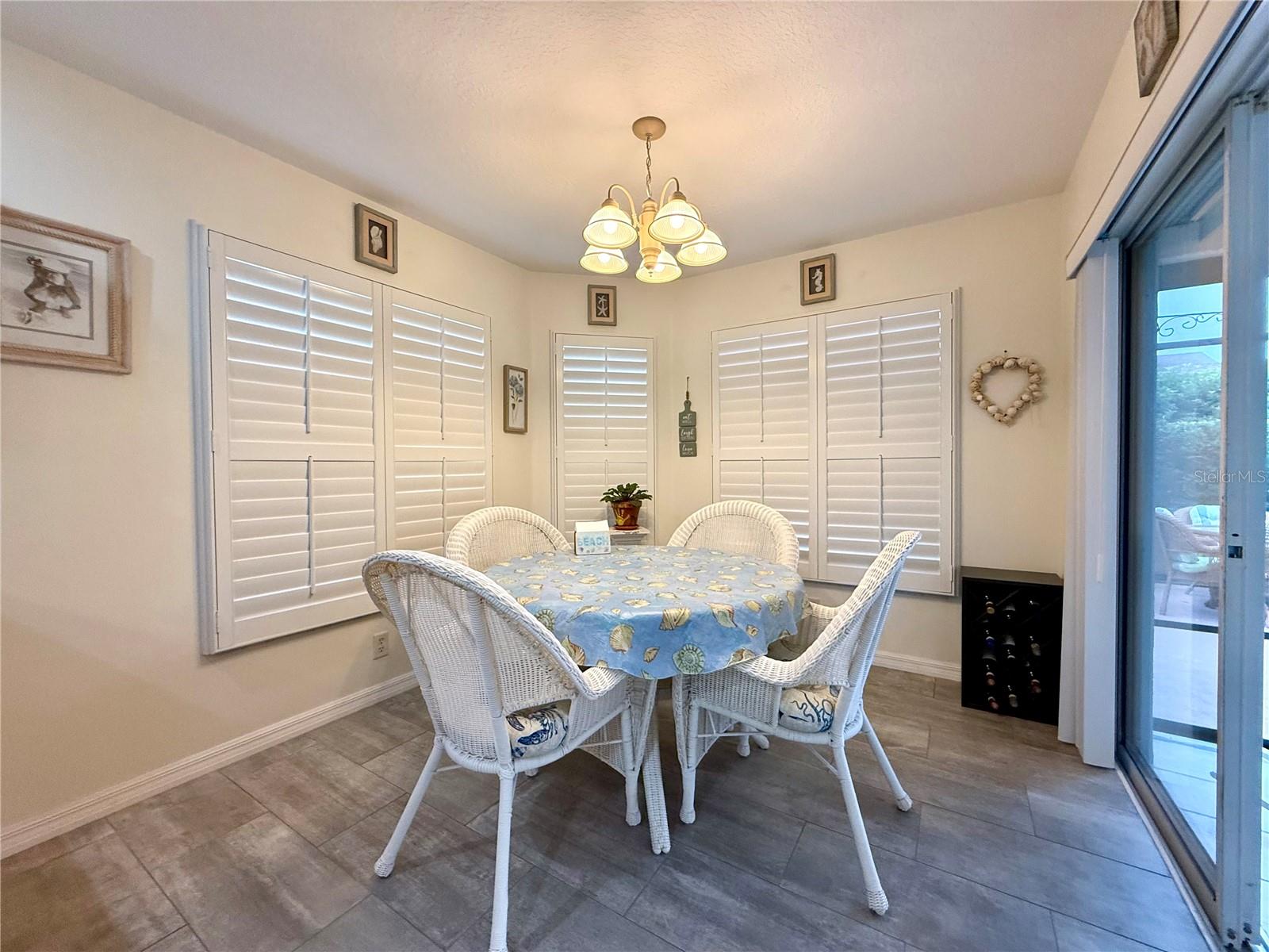 SUMMERGLEN - Residential