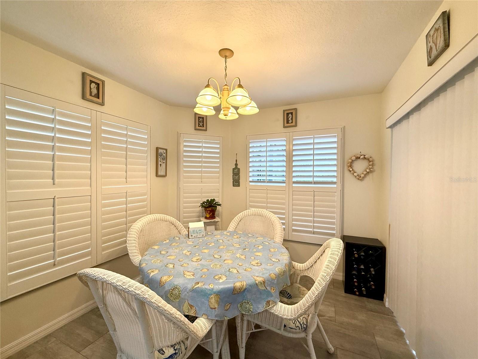 SUMMERGLEN - Residential
