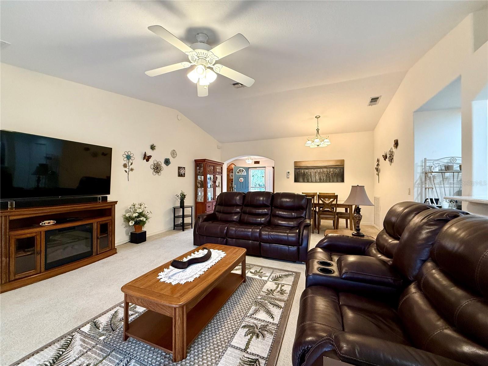 SUMMERGLEN - Residential