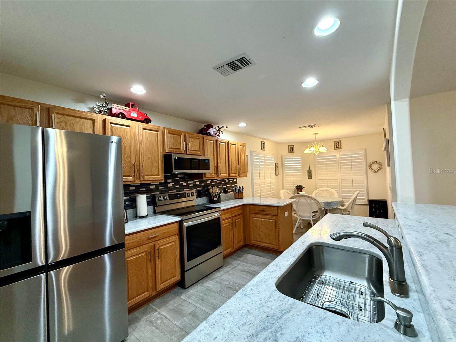 SUMMERGLEN - Residential