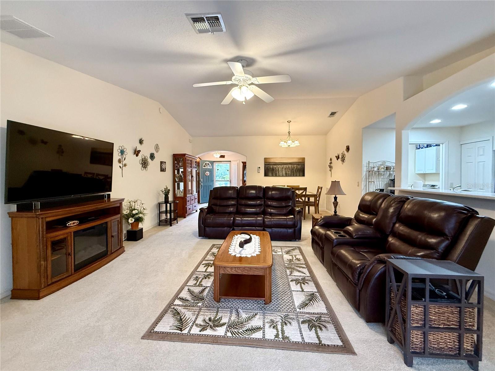SUMMERGLEN - Residential
