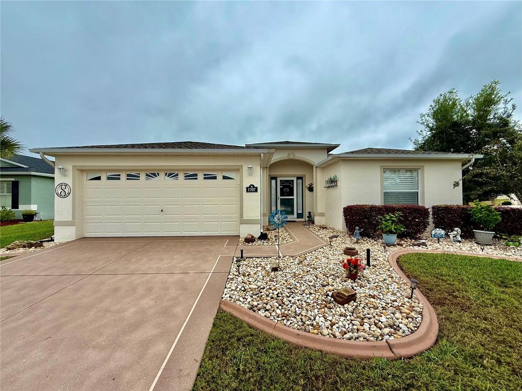 Photo of 1707 SW 155th Place Road, Ocala, FL 34473 (MLS # OM711672)