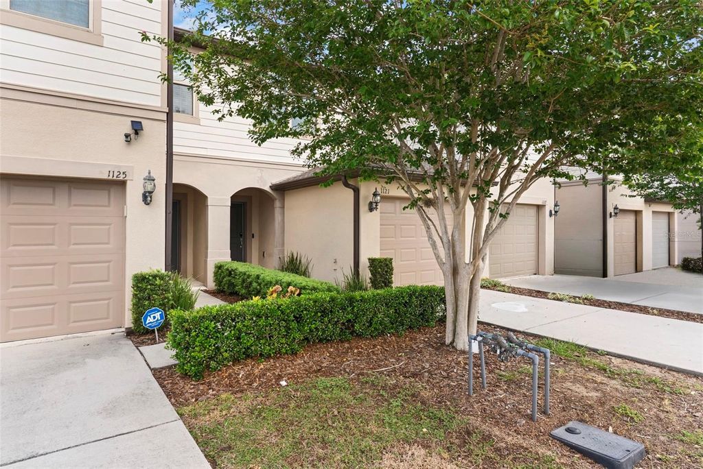 Photo of 1121 Pavia Drive, Apopka, FL 32703 (MLS # O6401167)