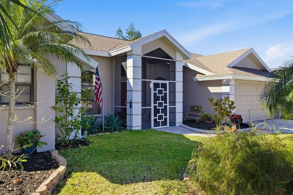 Photo of 8072 Glenbrooke Lane, Sarasota, FL 34243 (MLS # A4681070)