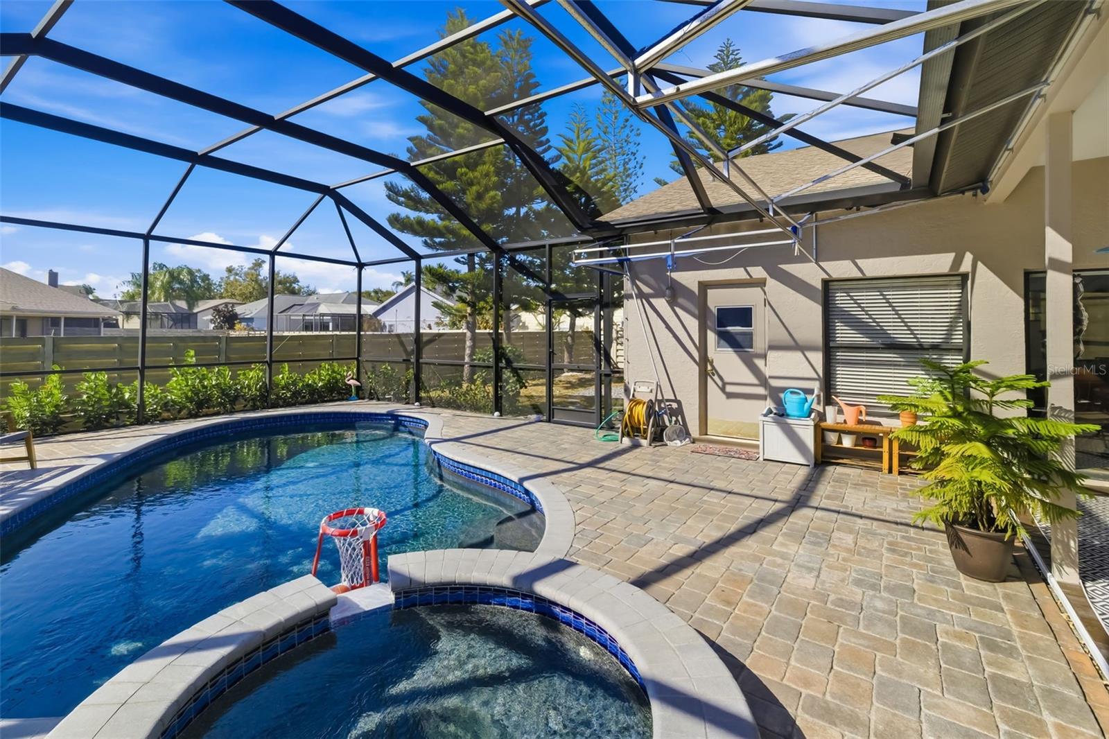 VINTAGE CREEK - Residential