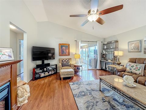 Tiny photo for 4844 Heron Run Circle, Leesburg, FL 34748 (MLS # G5110301)