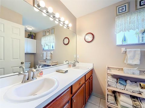 Tiny photo for 4844 Heron Run Circle, Leesburg, FL 34748 (MLS # G5110301)