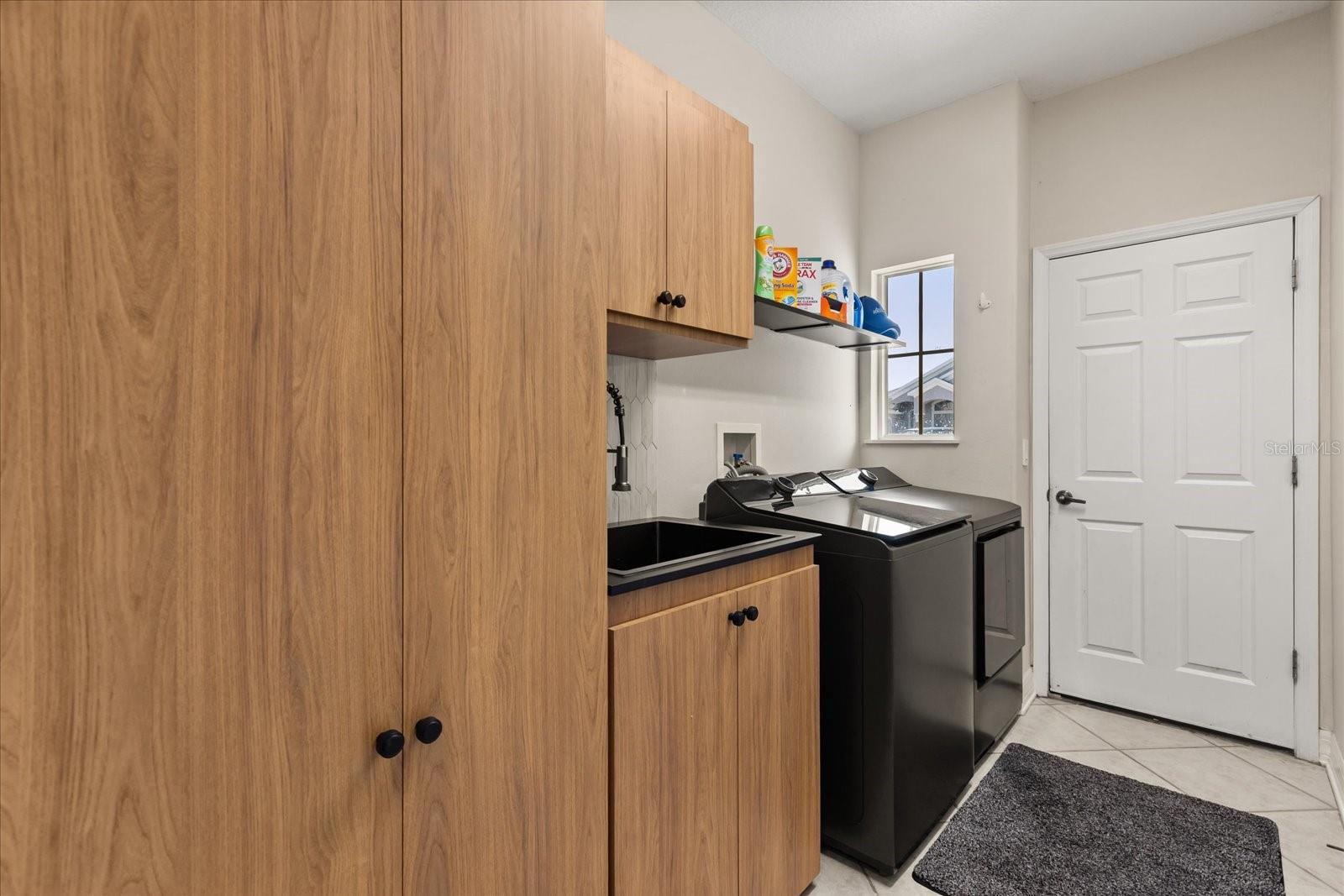 BUCKINGHAM ESTATES - Residential