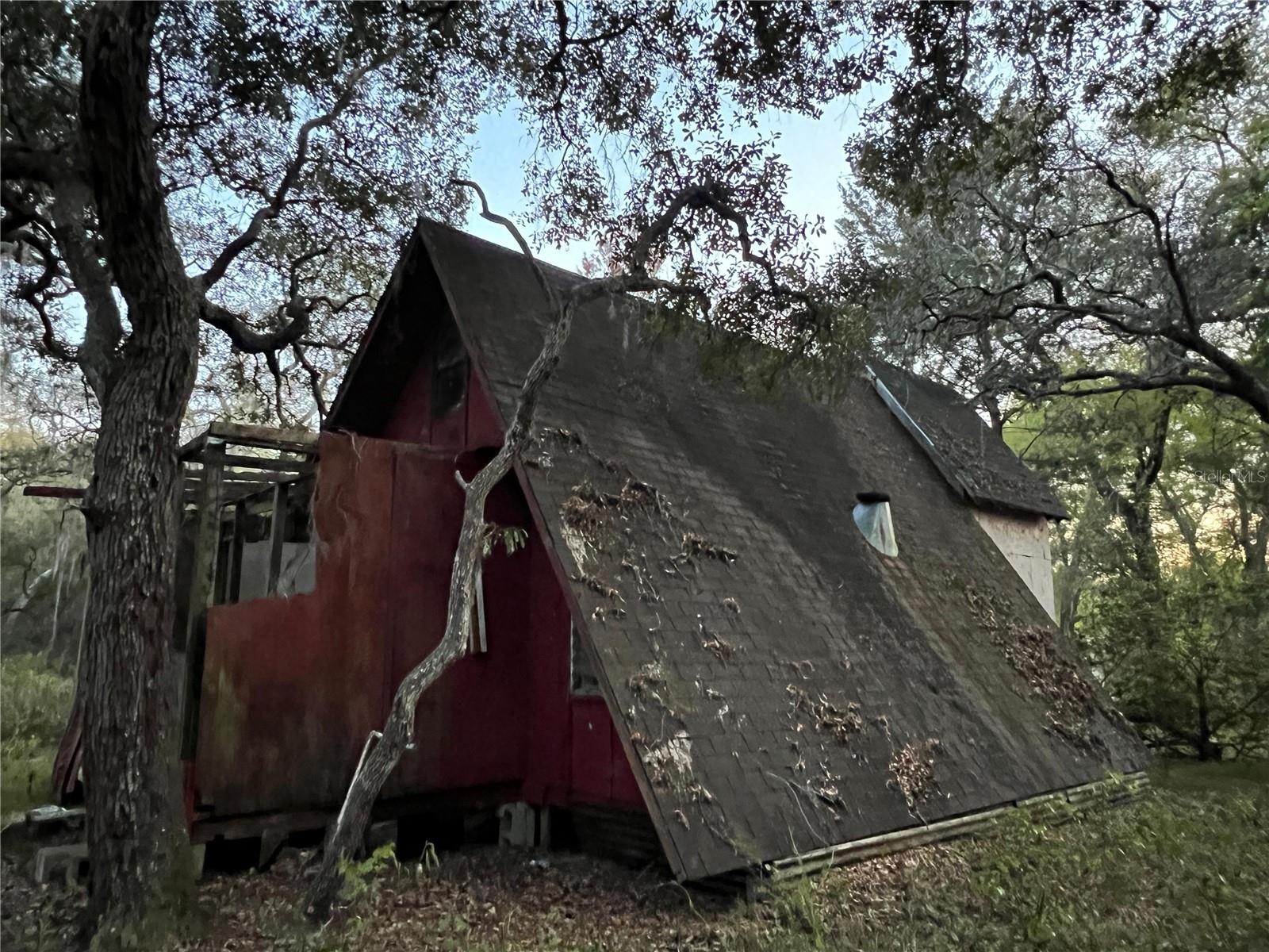 FRST LAKES PARK - Residential