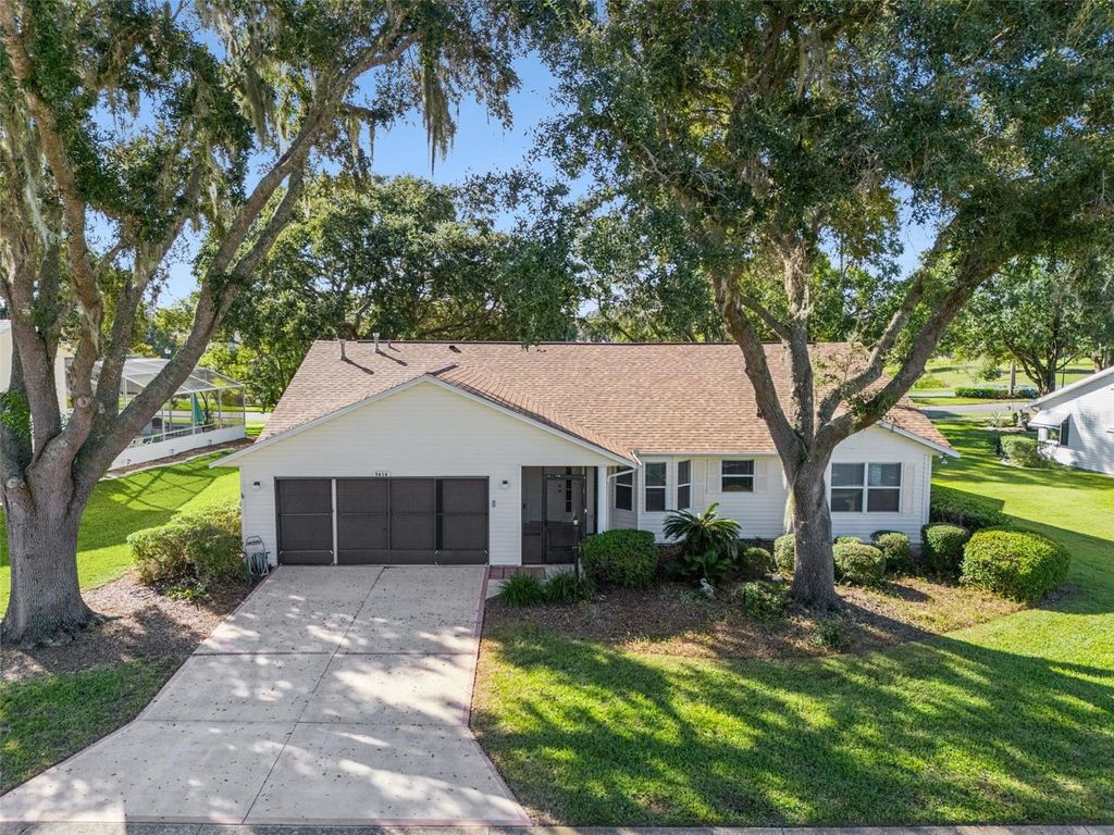 Photo of 5616 Laver Street, Leesburg, FL 34748 (MLS # G5103058)