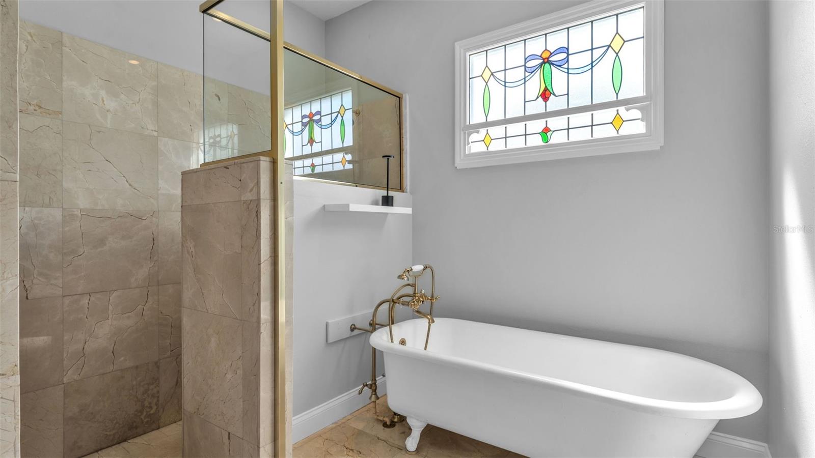 LAKE DEESON WOODS - Residential