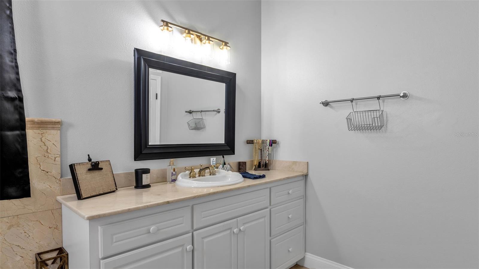 LAKE DEESON WOODS - Residential