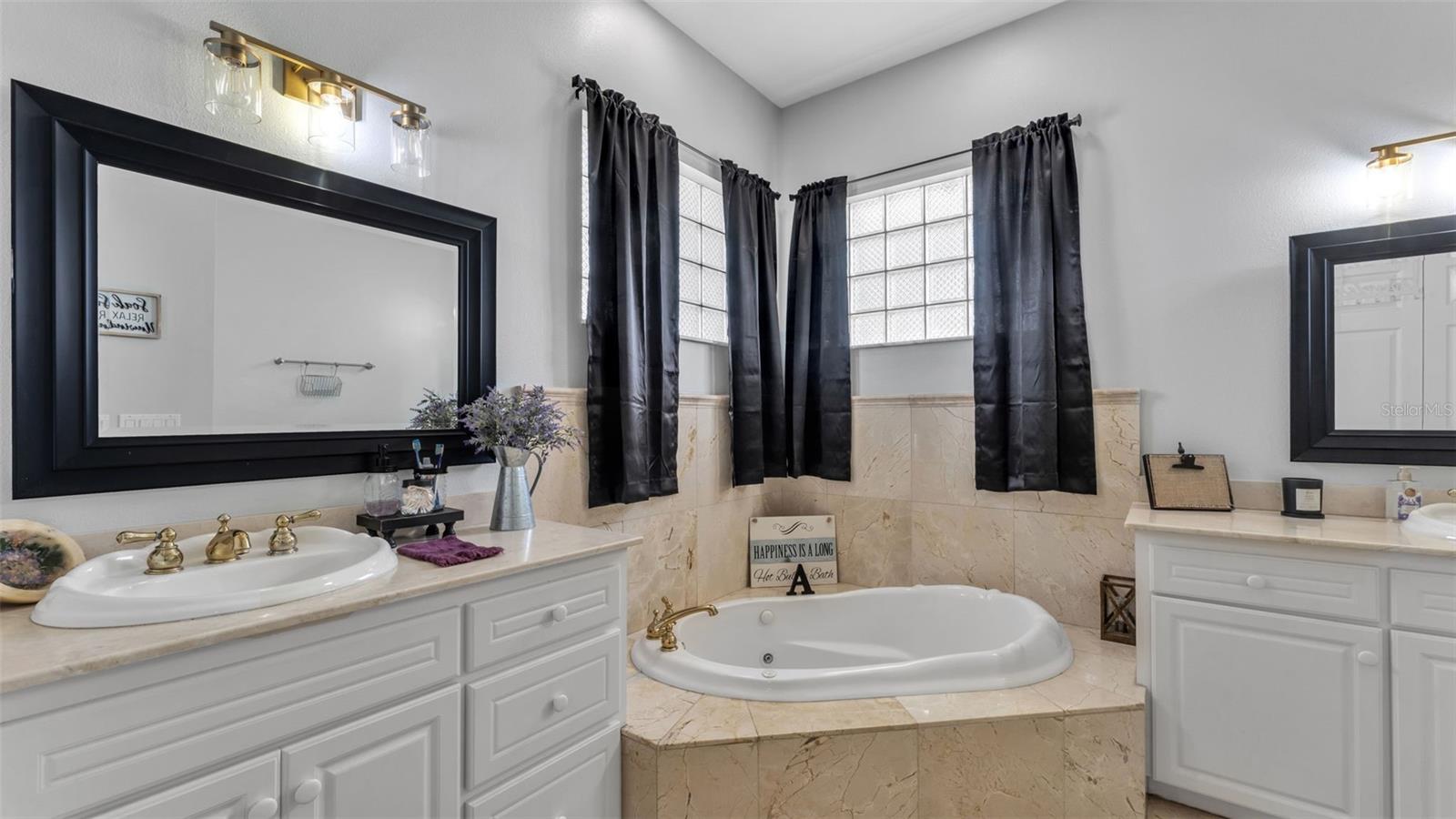 LAKE DEESON WOODS - Residential