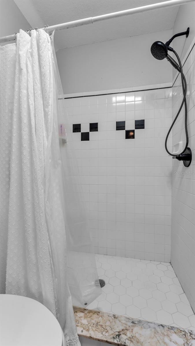 LAKE DEESON WOODS - Residential