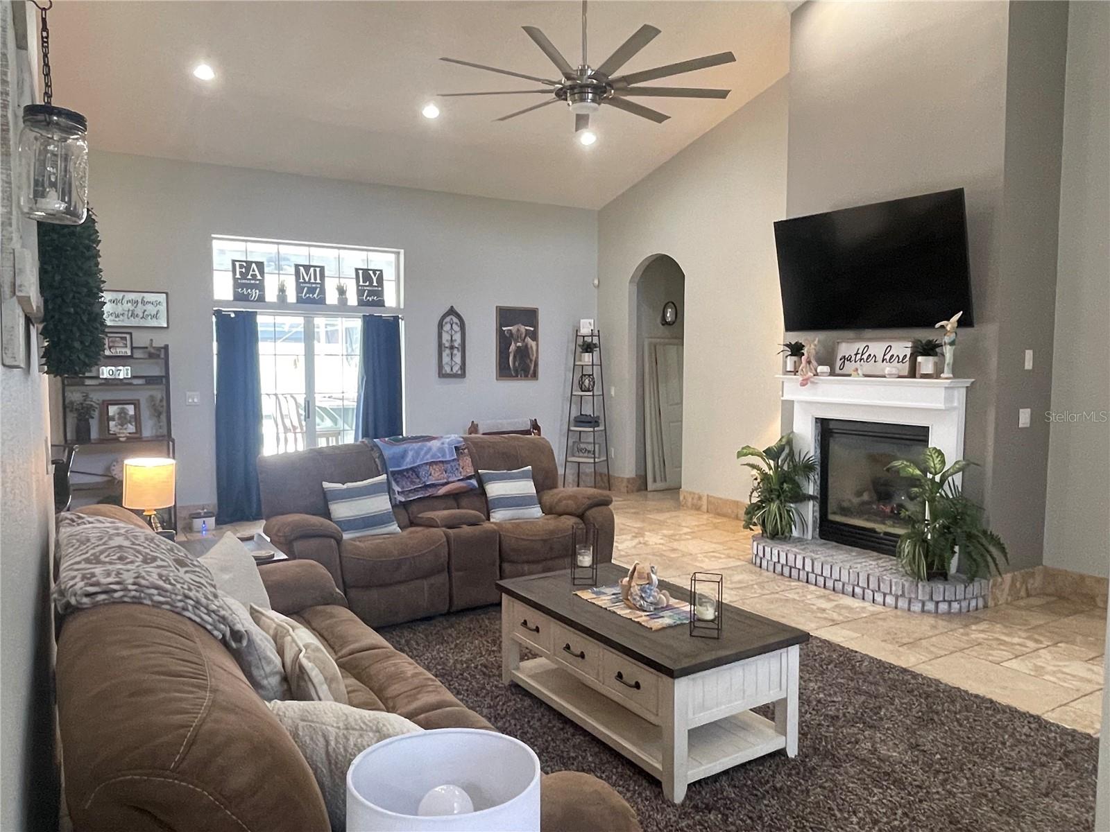 LAKE DEESON WOODS - Residential