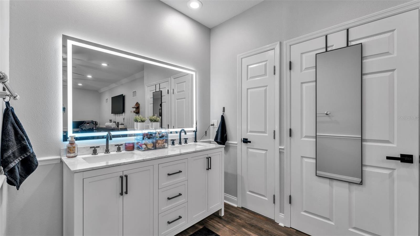 LAKE DEESON WOODS - Residential