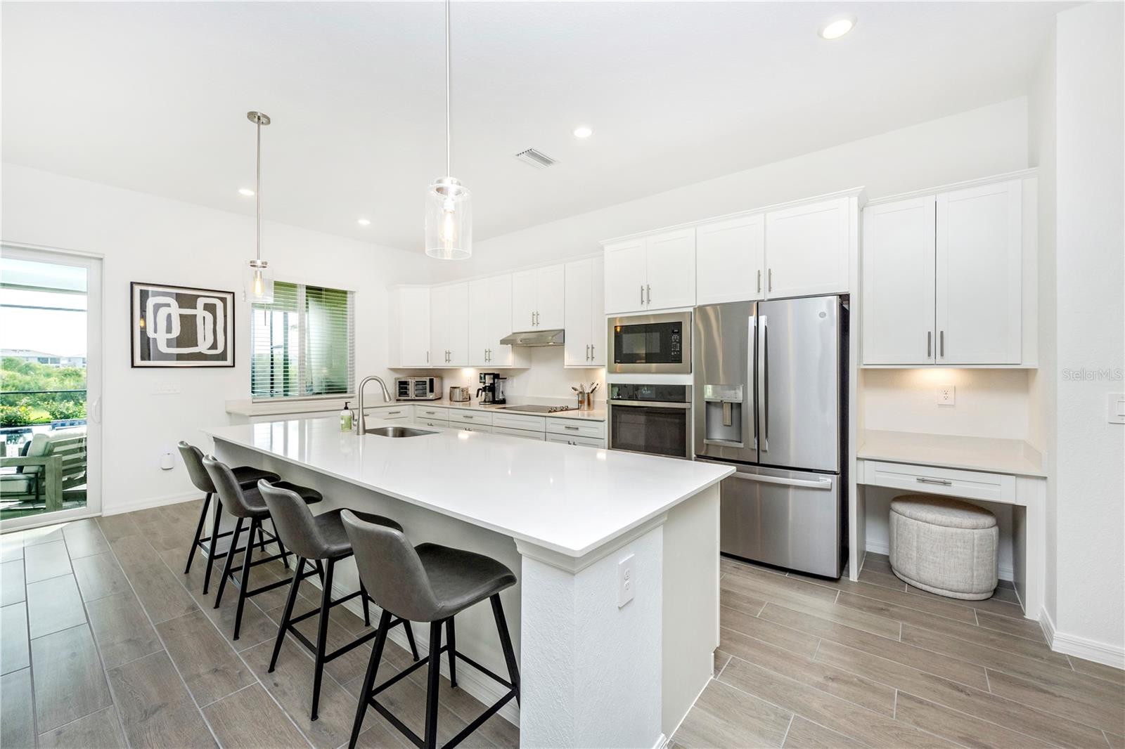WELLEN PARK GOLF & COUNTRY CLUB - Residential Lease