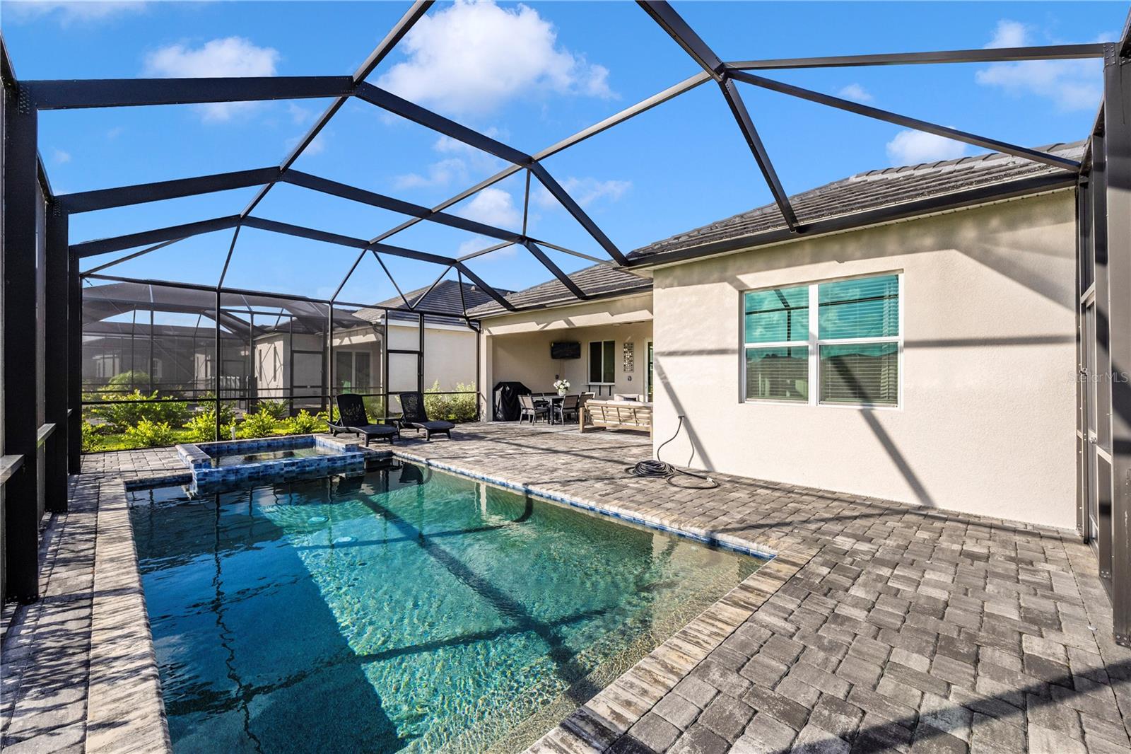 WELLEN PARK GOLF & COUNTRY CLUB - Residential Lease