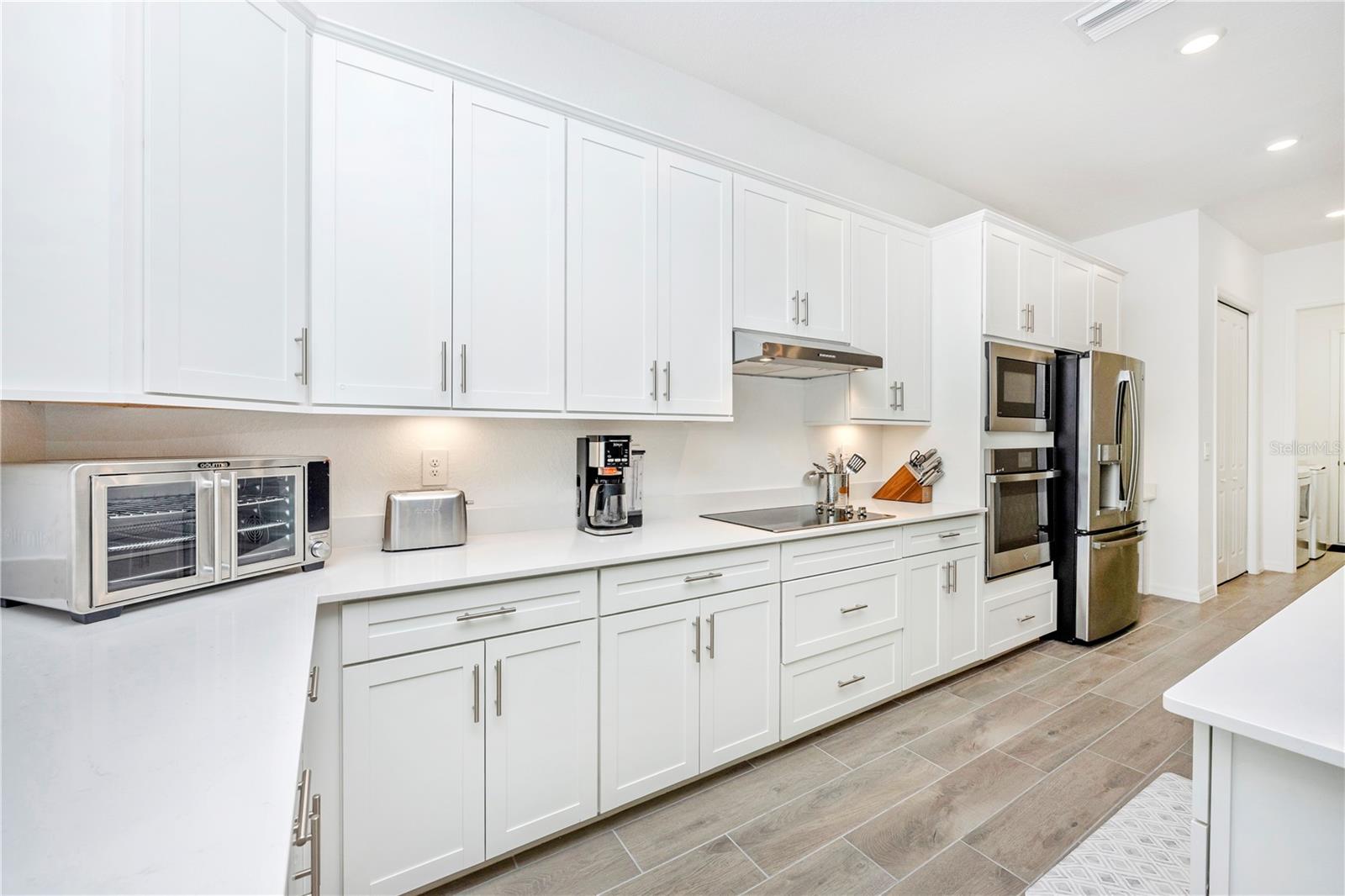 WELLEN PARK GOLF & COUNTRY CLUB - Residential Lease