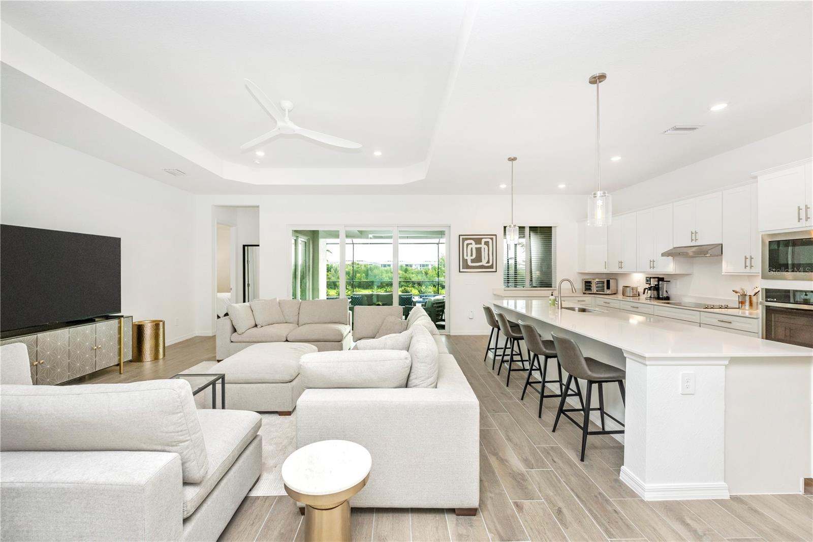 WELLEN PARK GOLF & COUNTRY CLUB - Residential Lease