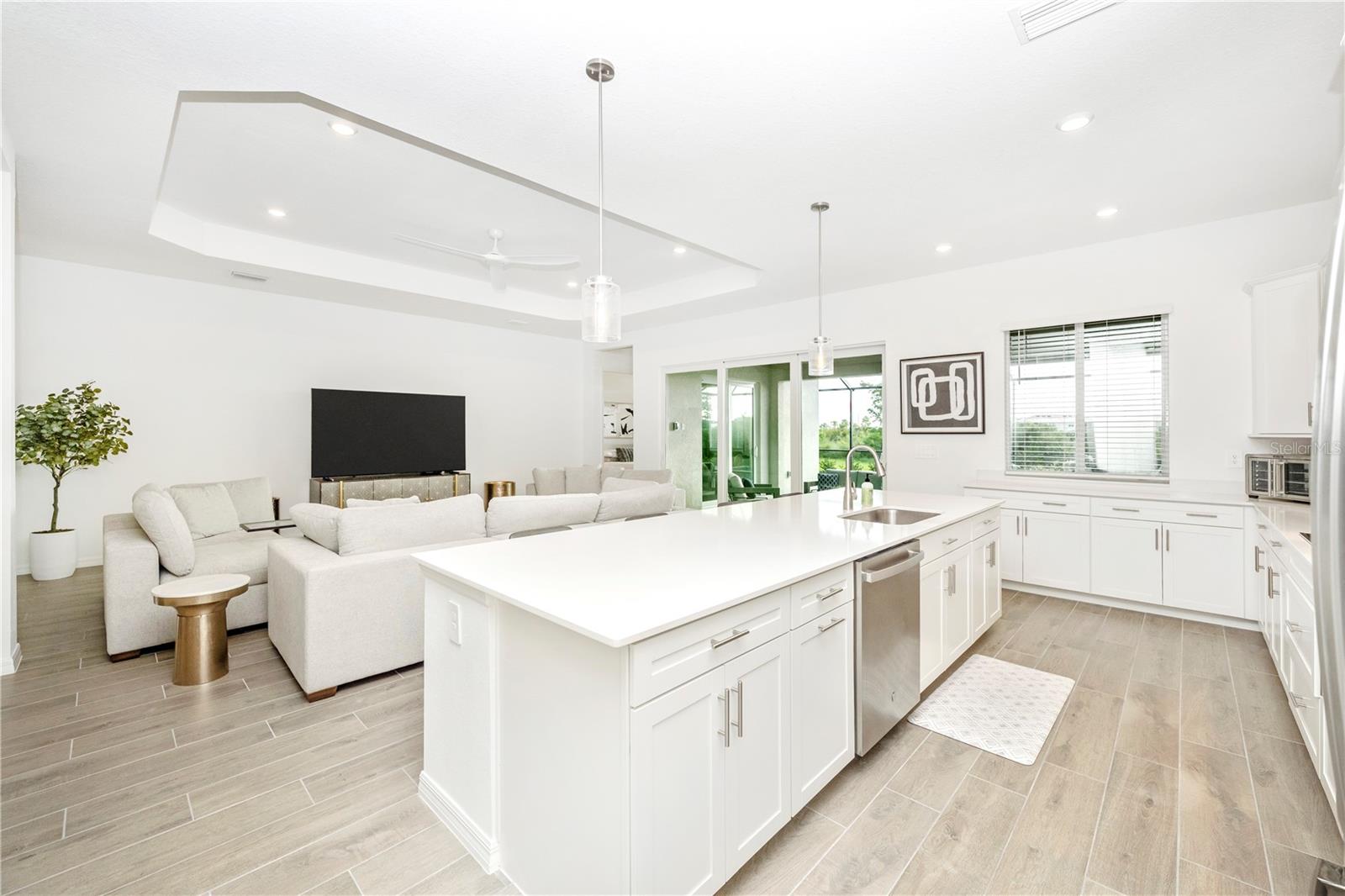 WELLEN PARK GOLF & COUNTRY CLUB - Residential Lease