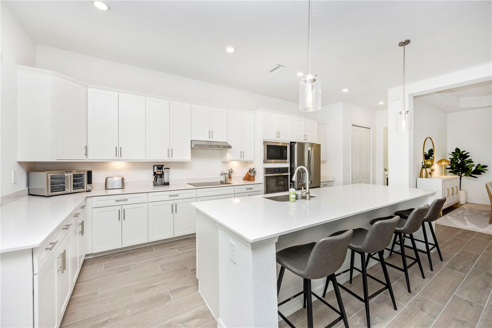 WELLEN PARK GOLF & COUNTRY CLUB - Residential Lease
