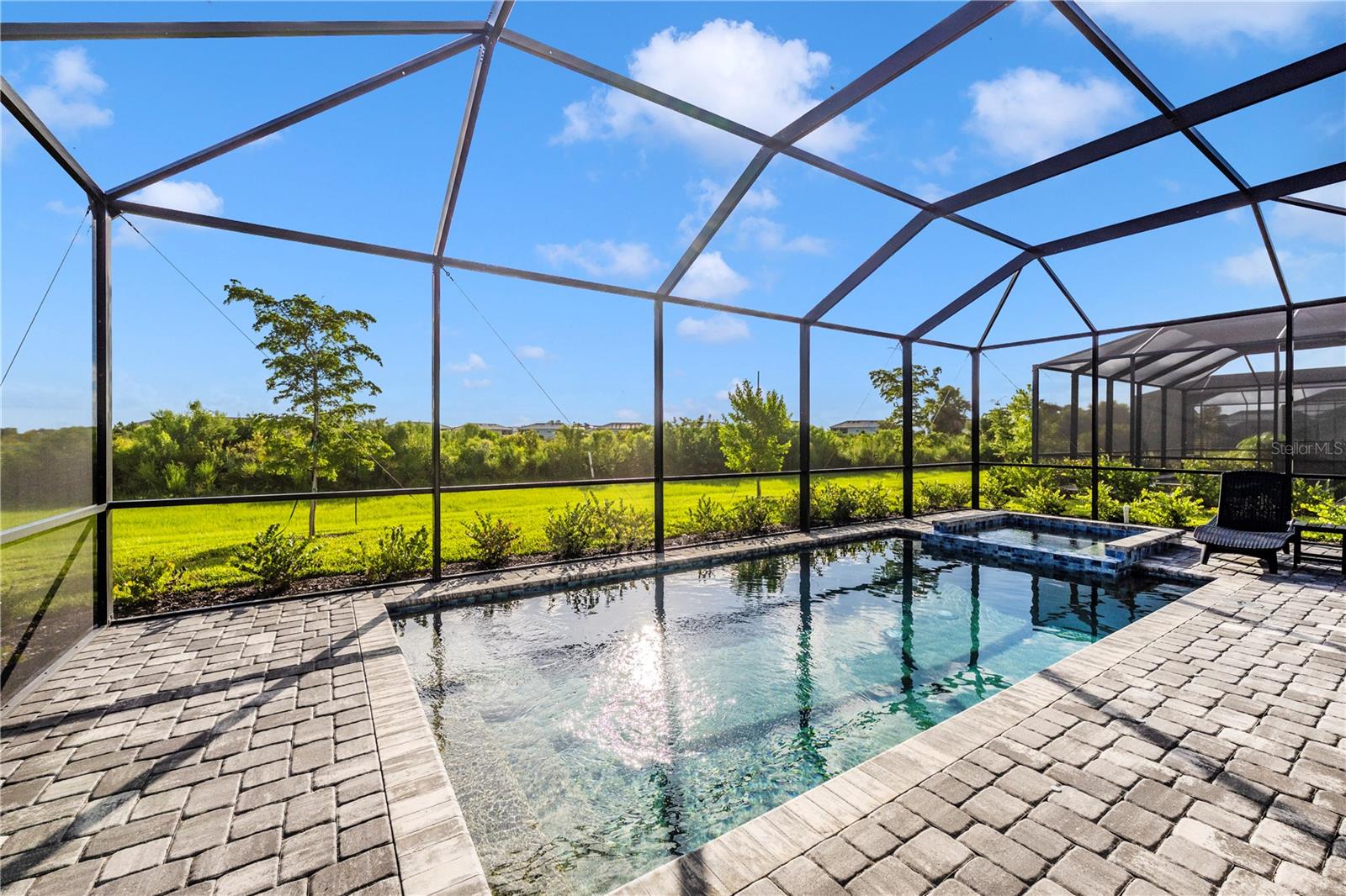 WELLEN PARK GOLF & COUNTRY CLUB - Residential Lease