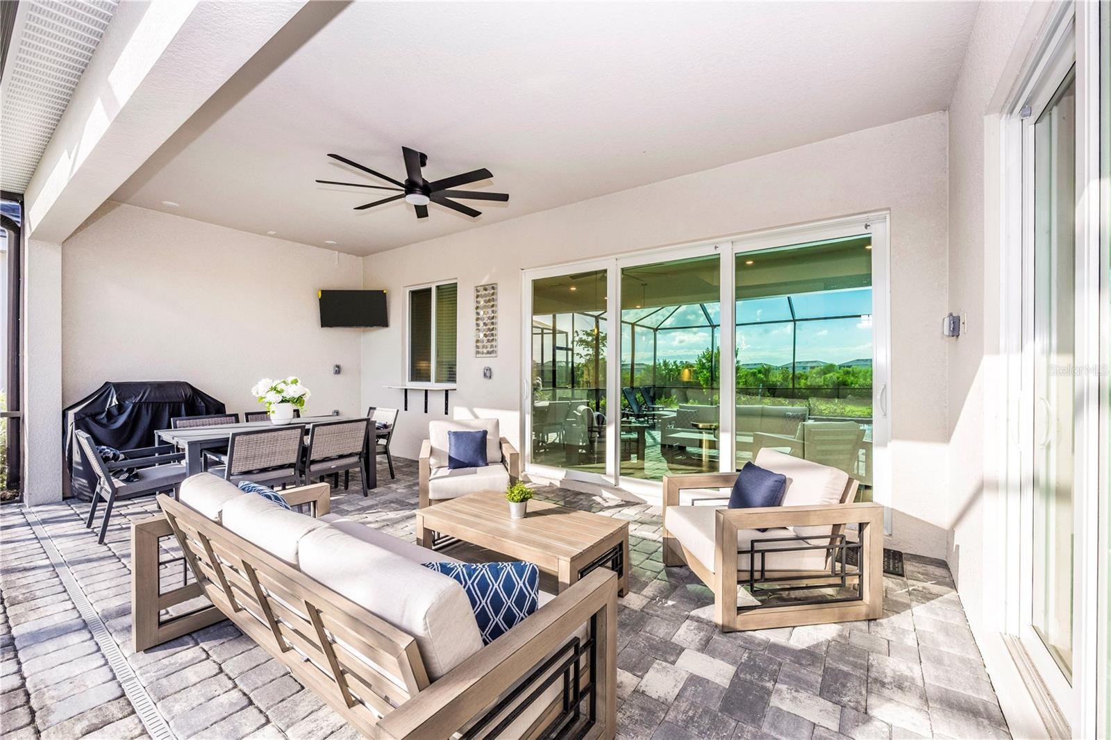 WELLEN PARK GOLF & COUNTRY CLUB - Residential Lease