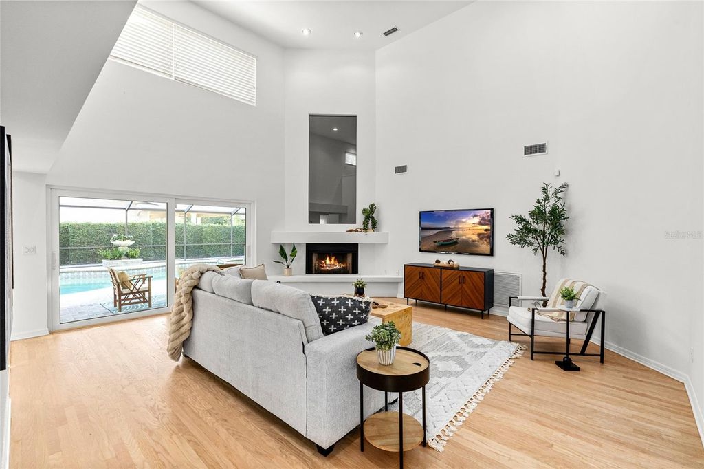 Photo of 4404 W Azeele Street, Tampa, FL 33609 (MLS # TB8465781)